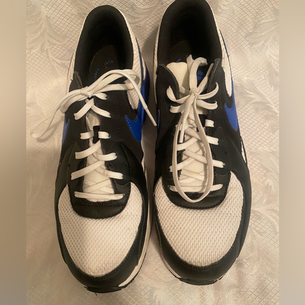 Nike Air Max Sneakers in Black and Blue - Picture 2 of 10